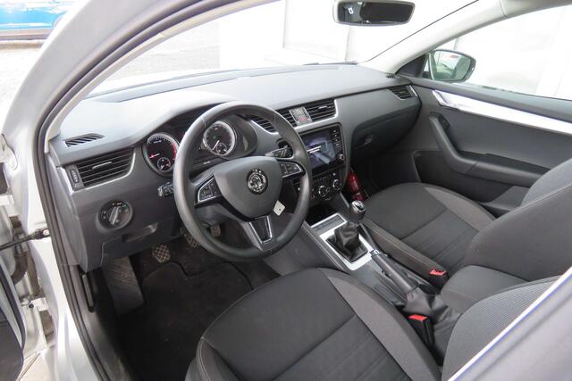 Skoda Octavia 1.0 TSI Ambition - Navigatie - PDC -Smartlink -LED