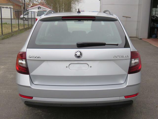 Skoda Octavia 1.0 TSI Ambition - Navigatie - PDC -Smartlink -LED