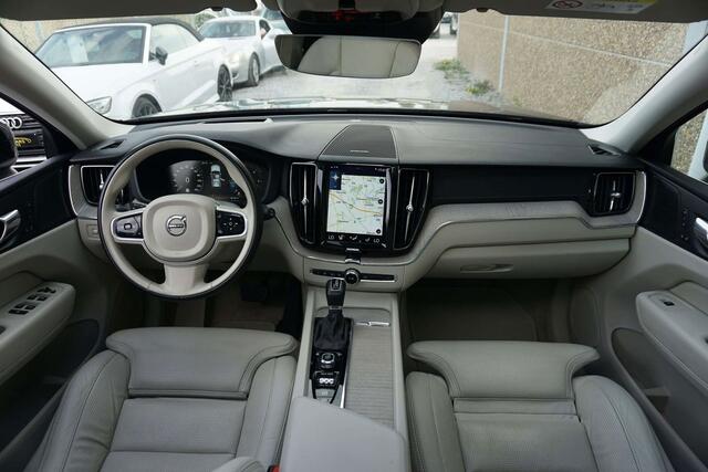 Volvo XC60 INSCRIPTION 2.0 D4 BOITE-AUTO TOIT-PANO NAVI-CAM