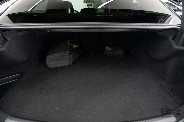 Mercedes-Benz C-Klasse 300 e 9G-TRONIC AMG Line Full, Pano, Camera, Night