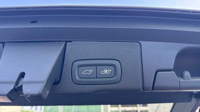 Volvo XC60 Recharge Ultimate Dark, T6 AWD Plug-in hybride 3YEAR WARRANTY