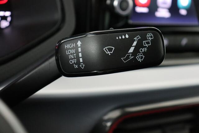 Seat Arona FR 1.0 MT ECOTSI FR 1.0 MT ECOTSI  + CARPLAY + PDC + CRUISE + ALU