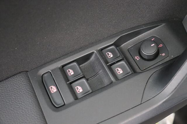 Seat Arona FR 1.0 MT ECOTSI FR 1.0 MT ECOTSI  + CARPLAY + PDC + CRUISE + ALU