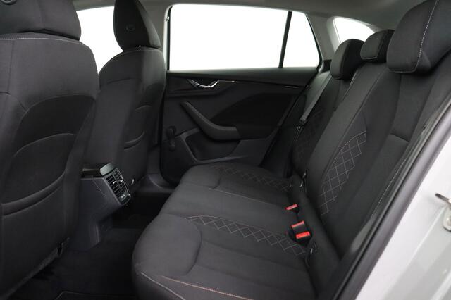 Skoda Scala 1.0 TSI AMBITION 1.0 TSI AMBITION + CARPLAY + PDC + CRUISE + ALU