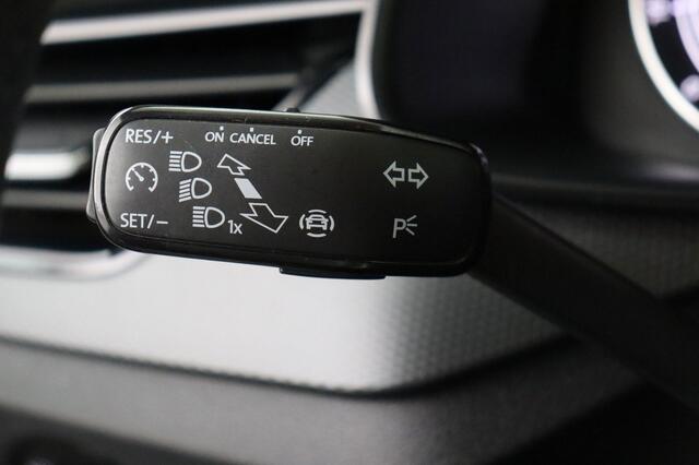 Skoda Scala 1.0 TSI AMBITION 1.0 TSI AMBITION + CARPLAY + PDC + CRUISE + ALU