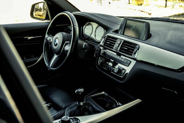 BMW 1-Serie 118 118i | M sport | Shadow Line | PDC A | LED