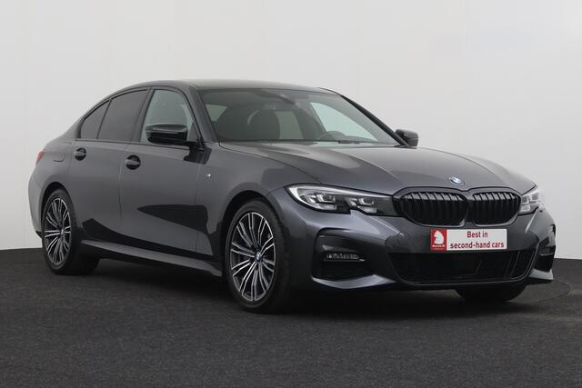 BMW 3-Serie 330 iA M-SPORTPACK  iA M-SPORTPACK + GPS + LEDER/ALCANTARA + CARPLAY + PDC + CRUISE + ALU