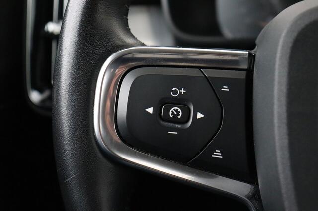 Volvo XC40 INSCRIPTION EXPRESSION 1.5T4 RECHARGE INSCRIPTION EXPRESSION 1.5T4 RECHARGE + A/T + GPS + CAMERA + PDC + ALU 18