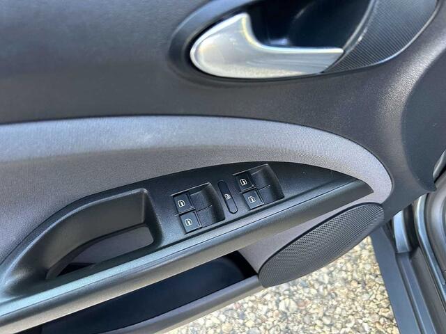 Seat Altea XL 1.9 TDi Style CRUISE/SENSOR/DISTRIBUTION OK