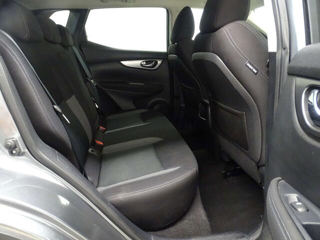 Nissan Qashqai 1.5dCi N-Connecta NAVI-CRUISE-CAMERA 360�
