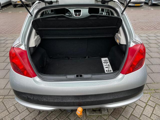 Peugeot 207 1.4 Color-line Trekhaak Airco NAP APK