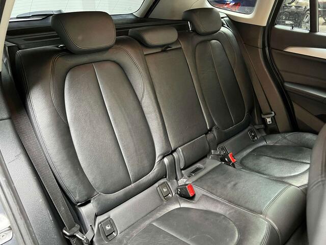 BMW X1 sDrive16 dA Steptronic / Leder / Camera / 2021