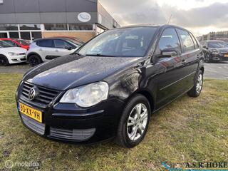 VOLKSWAGEN POLO 1.4-16V Comfortline NAP 95DKM