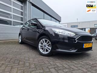 FORD FOCUS 1.0 Trend Edition/Navigatie/Pdc/Cruise/Trekhaak/Distributie vervangen/Enz
