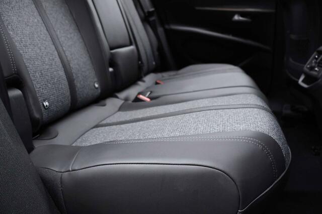 Peugeot 3008 1.2 PureTech Allure LijnA Cruise Carplay Garantie