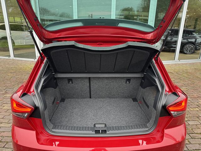 Seat Ibiza 1.0 TSI FR Black Edition Apple CarPlay | Camera | Keyless