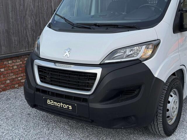 Peugeot Boxer /open bak/2022/navi/cruise/airco/66000km/165pk