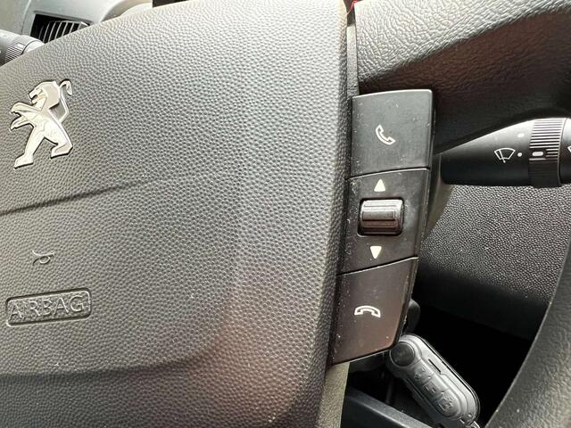 Peugeot Boxer HDI 140 pk -GPS - Camera -Trekhaak/ Cruise c./2021