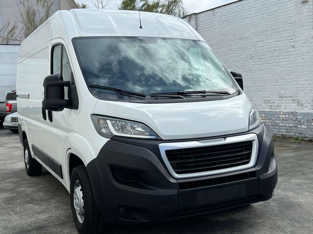 Peugeot Boxer HDI 140 pk -GPS - Camera -Trekhaak/ Cruise c./2021