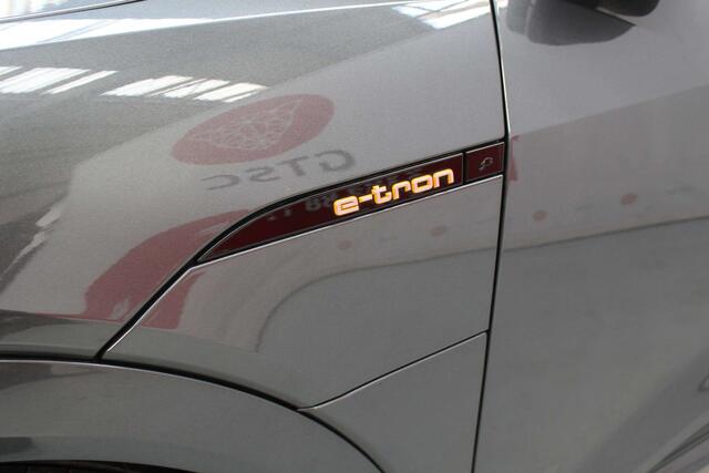 Audi E-Tron 95 kWh Quattro S line 300kW Black styling pakket