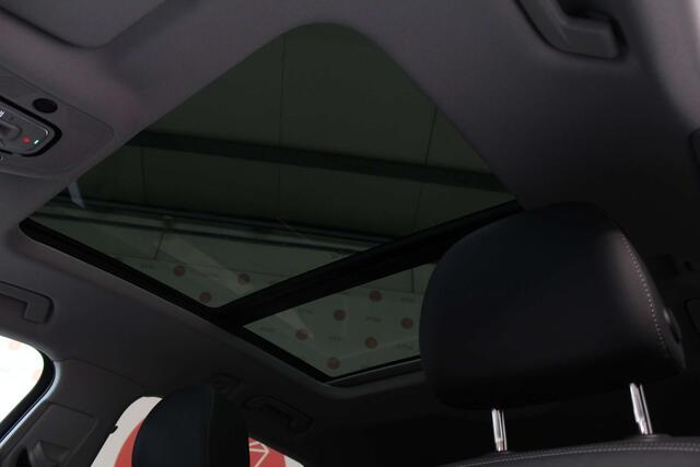 Audi E-Tron 95 kWh Quattro S line 300kW Black styling pakket