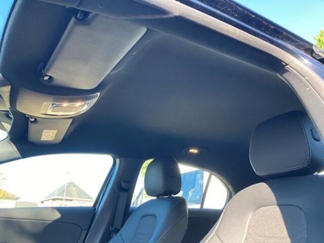 Mercedes-Benz A-Klasse 180 d Motor / Facelift / Half Leder / LED