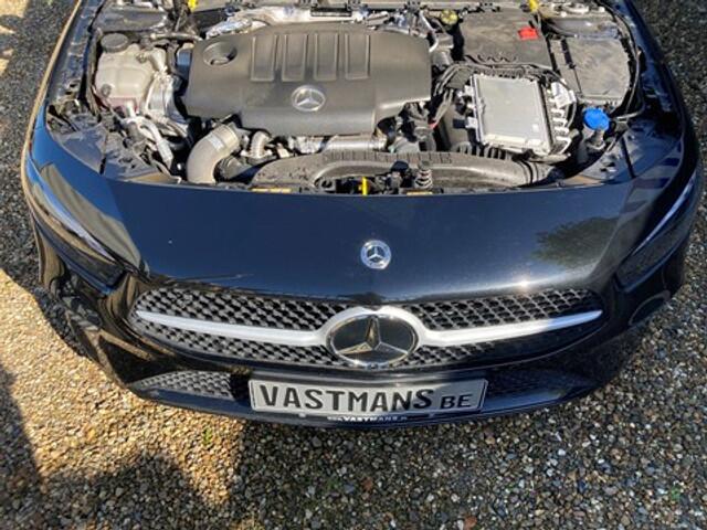 Mercedes-Benz A-Klasse 180 d Motor / Facelift / Half Leder / LED