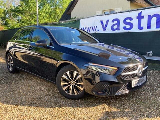 Mercedes-Benz A-Klasse 180 d Motor / Facelift / Half Leder / LED