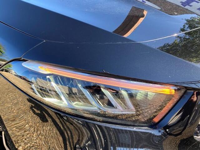 Mercedes-Benz A-Klasse 180 d Motor / Facelift / Half Leder / LED