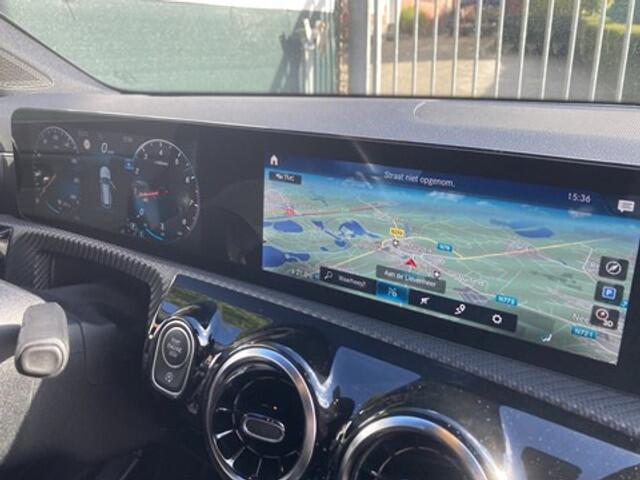 Mercedes-Benz CLA-Klasse 180 Shooting Brake / Widescreen / LED / Camera / PDC
