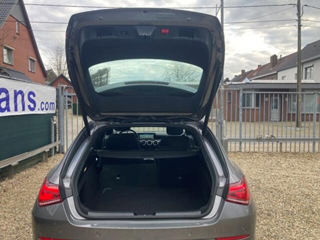 Mercedes-Benz CLA-Klasse 180 Shooting Brake / Widescreen / LED / Camera / PDC