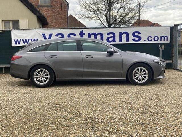 Mercedes-Benz CLA-Klasse 180 Shooting Brake / Widescreen / LED / Camera / PDC