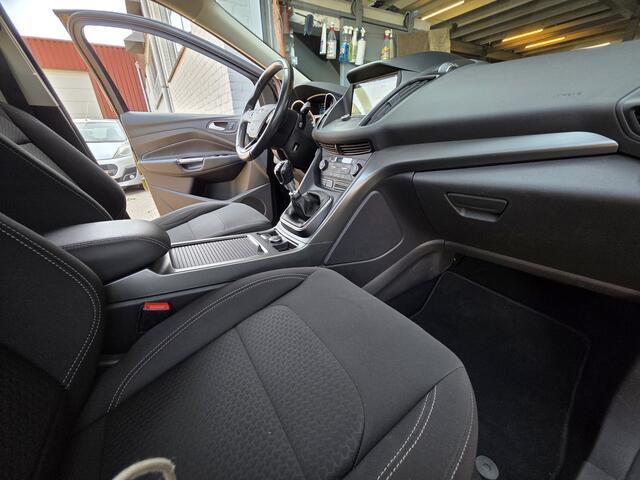 Ford Kuga 1.5, 1e Eig Camera Carplay Trekhaak VAKANTIEGELD WEKEN