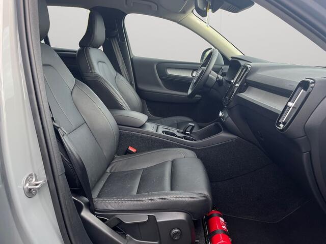 Volvo XC40 Core, B3 Mild Hybrid, Essence