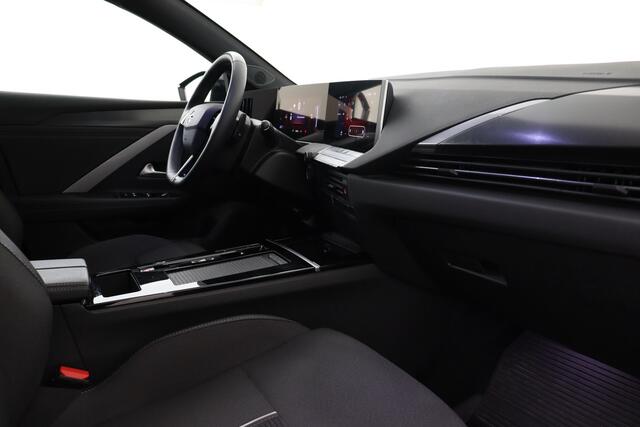 Opel Astra 1.2 PURETECH GS PLUS 1.2 PURETECH  GS PLUS + A/T + CARPLAY + CAMERA + PDC + CRUISE + ALU 17
