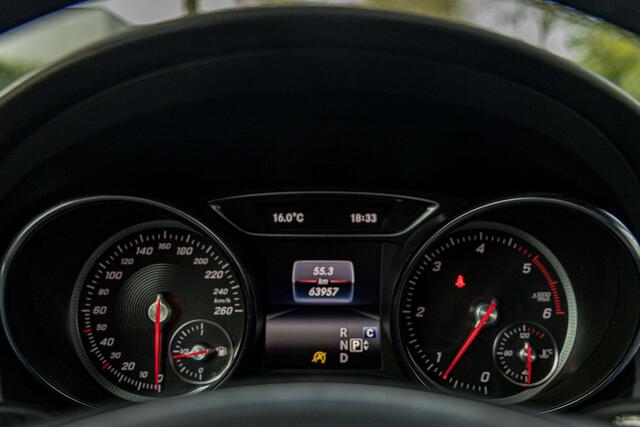 Mercedes-Benz CLA-Klasse 200 d Break  Automaat  LED  Camera  DAB  Navi 