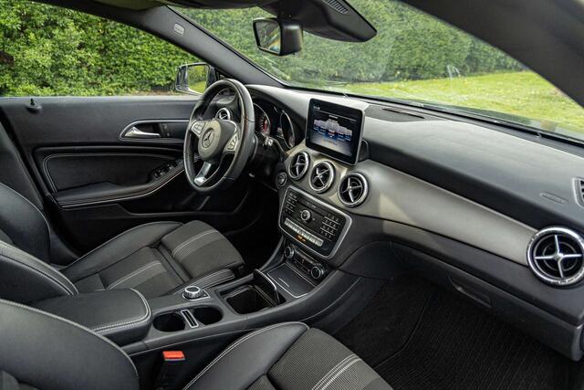 Mercedes-Benz CLA-Klasse 200 d Break  Automaat  LED  Camera  DAB  Navi 