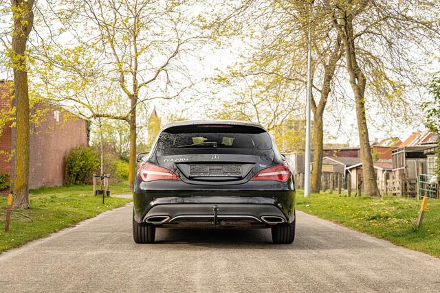 Mercedes-Benz CLA-Klasse 200 d Break  Automaat  LED  Camera  DAB  Navi 