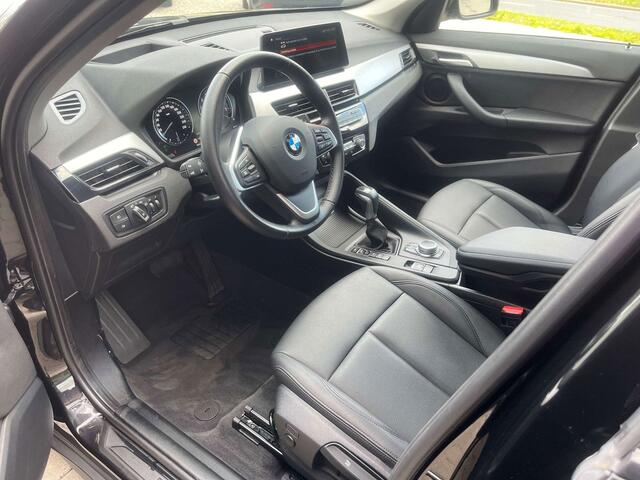 BMW X1 1.5iA xDrive25e Hybrid LED/Leder/Carplay/HUD/CAM..