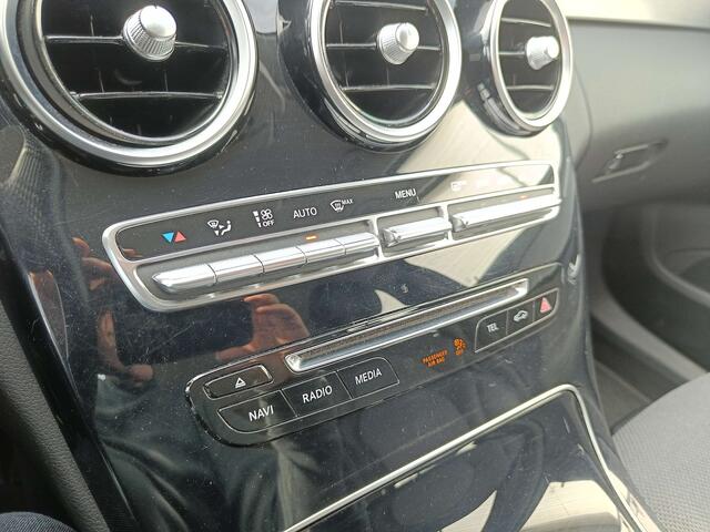 Mercedes-Benz C-Klasse 180 benzine - AUTOMAAT - GPS/CRUISE/LED - 12M GARANTIE