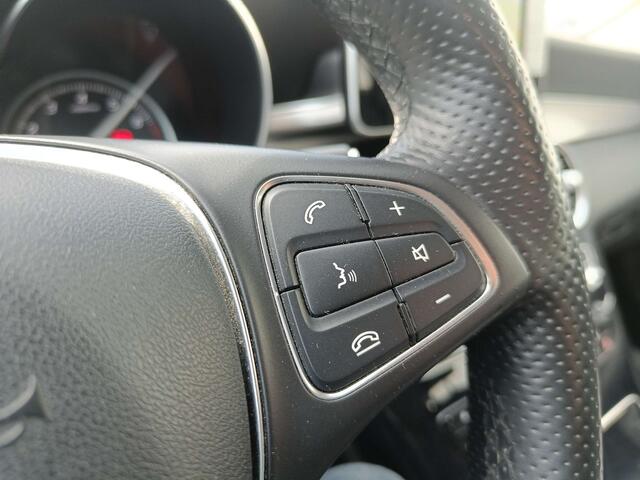 Mercedes-Benz C-Klasse 180 benzine - AUTOMAAT - GPS/CRUISE/LED - 12M GARANTIE