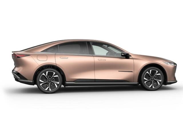 Mazda 6 MAZDA 6e 5HB EV 66.8 kWh 258 hp Takumi metaalkleur Melting Copper met warm beige interieur