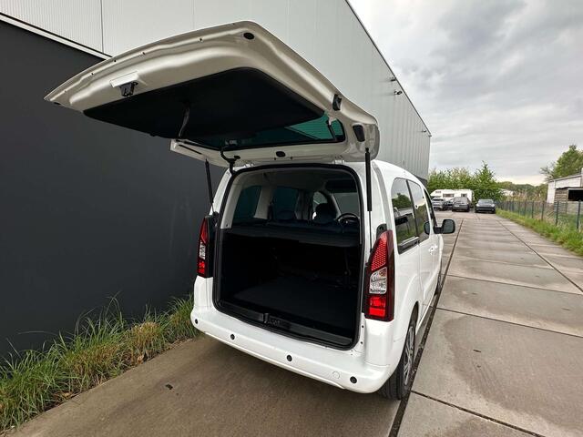 Citroen Berlingo Multi space Personenwagen 276