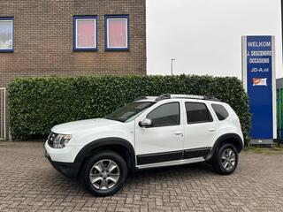 DACIA DUSTER 1.2 TCe 4x2 Laur�ate Airco, Cruise C, Navigatie, Leder Int!!!!