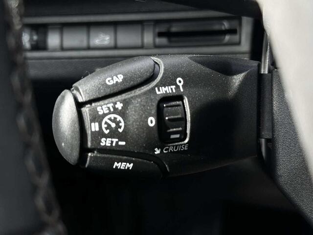 Peugeot 3008 1.5 BlueHDi Allure Pack AUTOM/LED/CUIR/CARPLAY/CAM