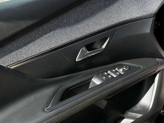 Peugeot 3008 1.5 BlueHDi Allure Pack AUTOM/LED/CUIR/CARPLAY/CAM