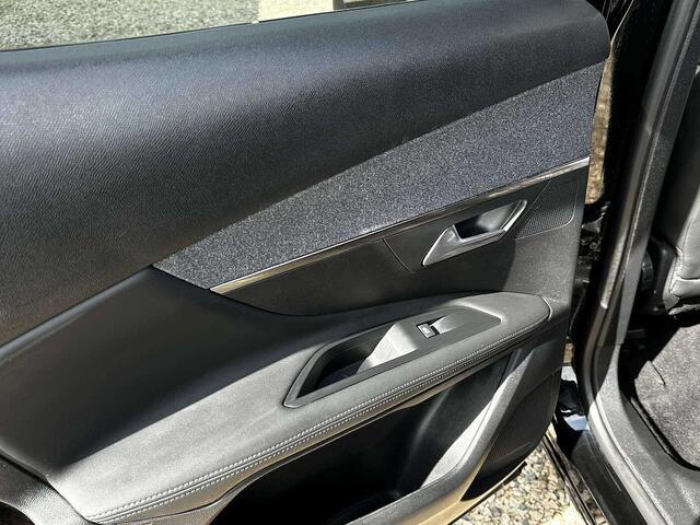 Peugeot 3008 1.5 BlueHDi Allure Pack AUTOM/LED/CUIR/CARPLAY/CAM