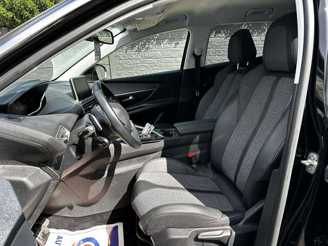Peugeot 3008 1.5 BlueHDi Allure Pack AUTOM/LED/CUIR/CARPLAY/CAM