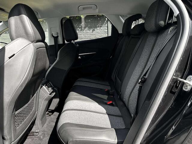 Peugeot 3008 1.5 BlueHDi Allure Pack AUTOM/LED/CUIR/CARPLAY/CAM