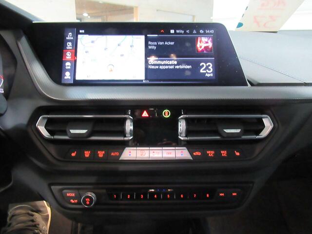 BMW 1-Serie 118 i A Elektr Kuipstoel Pano Navi Full LED Carplay HU
